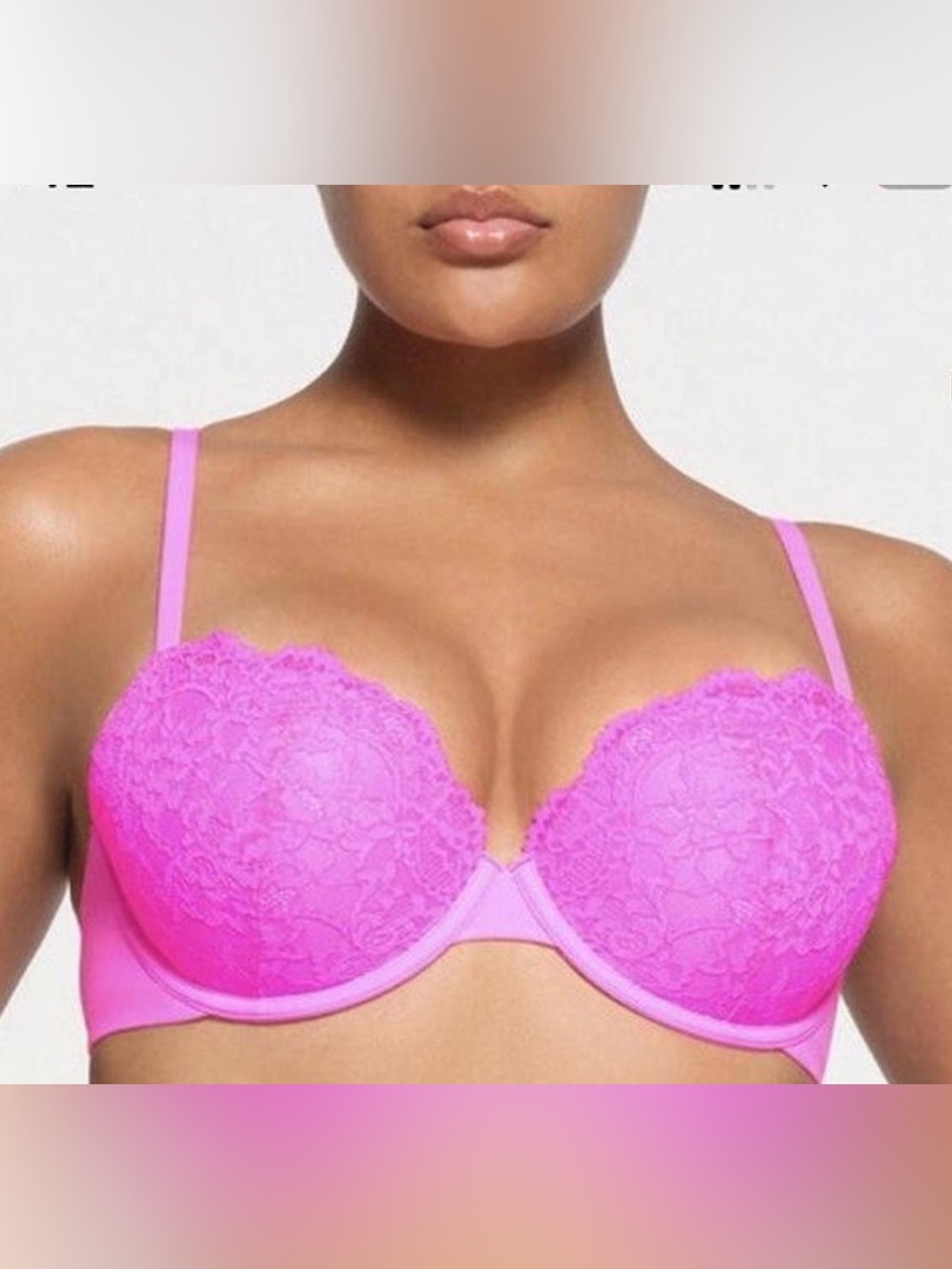 SKIMS Pink Lace Push-Up Bra
